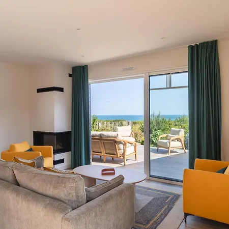 By The Sea - Maison Proche De La